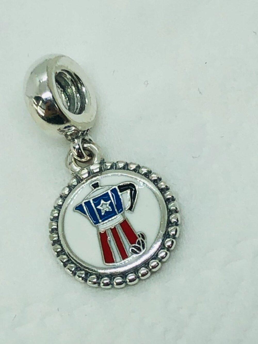 ✨ ✨ Pandora Disney Parks Destination D23 MINNIE MOUSE Dangle Charm - Picture 2 of 3